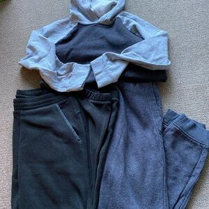 Old Navy Kids Black and Gray Sweatpants Set
